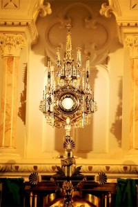 perpetual-adoration-at-our-lady-of-mount-carmel-basilica-in-youngstown-ohio